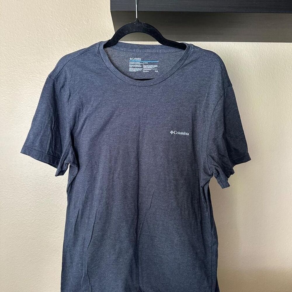 Columbia-sportswear Men's Grey and Navy T-shirt